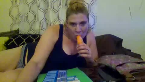 mindy22 online show from 06-01-26, 10:28