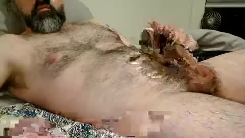 Snapshot of mandimebear17 chatting on 02-14-25, 03:00 Man Dime Bear17 online show from 02-14-25, 03:00