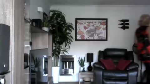 Snapshot of mandy_eyecandy chatting on 11-25-25, 03:12 Mandy EyeCandy online show from 11-25-25, 03:12