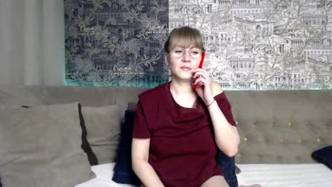 Snapshot of mandy_foxxx chatting on 02-19-25, 12:44 Mandy online show from 02-19-25, 12:44