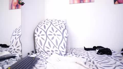 Snapshot of mandy_l33_ chatting on 02-11-25, 12:28 mandy_l33_ online show from 02-11-25, 12:28