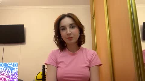 Snapshot of mandykarth chatting on 12-15-25, 02:10 Mia online show from 12-15-25, 02:10