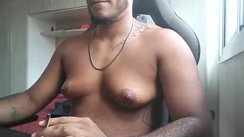 Snapshot of mandymel chatting on 01-19-25, 01:44 Muw online show from 01-19-25, 01:44