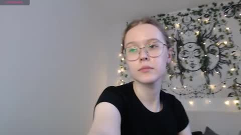 Mandy online show from 09-26-25, 03:05