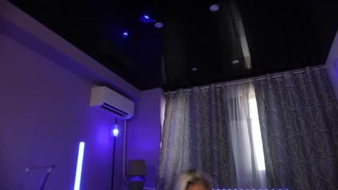Anto Lovense is Active My pleasure is in your hands Private is Open online show from 09-19-25, 06:37