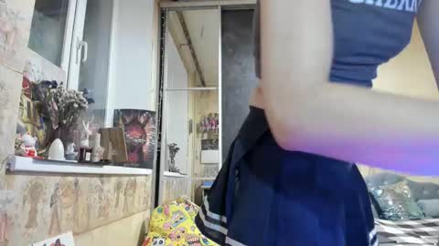 Snapshot of mandyshine chatting on 09-18-25, 04:09 Mandy online show from 09-18-25, 04:09