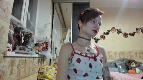 Snapshot of mandyshine chatting on 10-16-25, 03:13 Mandy online show from 10-16-25, 03:13