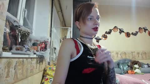 Snapshot of mandyshine chatting on 10-26-25, 03:40 Mandy online show from 10-26-25, 03:40