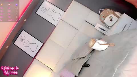 Snapshot of manellyksparklee chatting on 10-20-25, 01:11 manellyksparklee online show from 10-20-25, 01:11