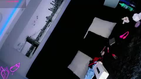 manellyksparklee online show from 07-19-26, 04:49