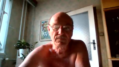 Snapshot of manes5858 chatting on 06-28-26, 03:34 manes5858 online show from 06-28-26, 03:34