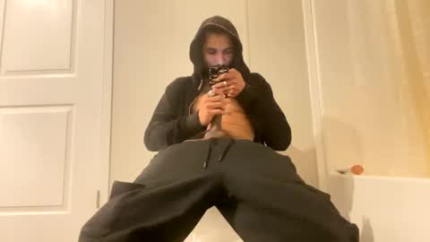 Snapshot of mani4sexy chatting on 02-18-25, 10:27 Mani4sexy online show from 02-18-25, 10:27