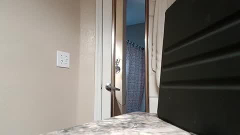 Snapshot of maniak_paraphiliacz chatting on 12-18-25, 06:25 Jan and Man online show from 12-18-25, 06:25