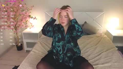 Snapshot of manic_pixie_ chatting on 02-01-25, 10:59 manic_pixie_ online show from 02-01-25, 10:59