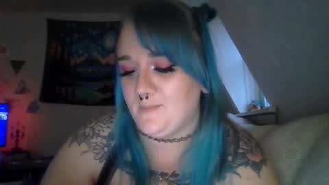 Snapshot of manicpixiepop chatting on 11-11-25, 10:10 ManicPixiePop online show from 11-11-25, 10:10