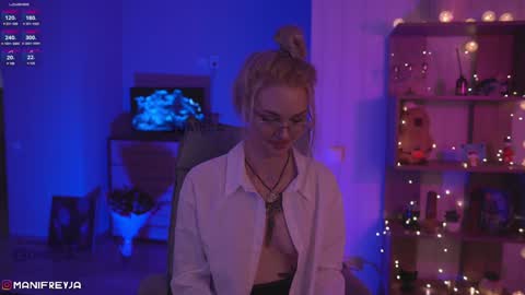 Amelie online show from 02-05-25, 06:13