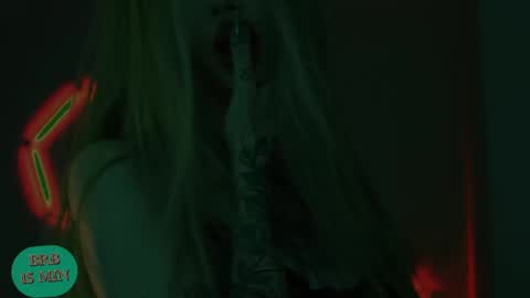 Amelie online show from 05-17-26, 06:48