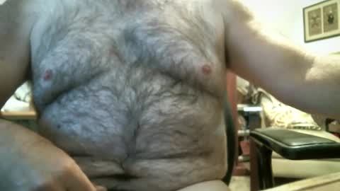 Snapshot of manleg439 chatting on 12-17-25, 09:43 manleg439 online show from 12-17-25, 09:43