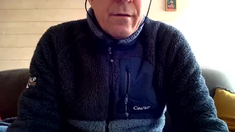 Snapshot of manpower2012 chatting on 12-17-24, 11:06 Manpo online show from 12-17-24, 11:06