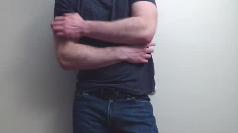 Snapshot of mantoy2000 chatting on 02-12-26, 12:16 mantoy2000 online show from 02-12-26, 12:16