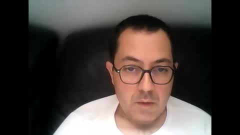 Snapshot of manu5933 chatting on 10-29-25, 12:18 manu5933 online show from 10-29-25, 12:18