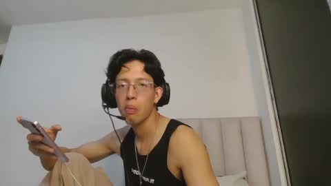 Manuel online show from 04-02-26, 01:14