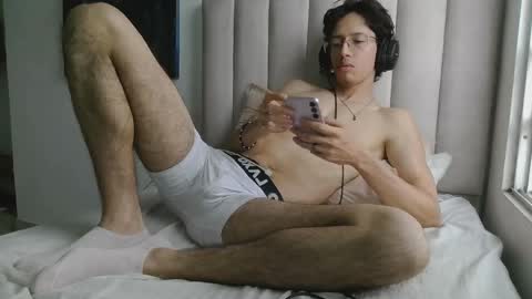 Manuel online show from 04-19-26, 09:17