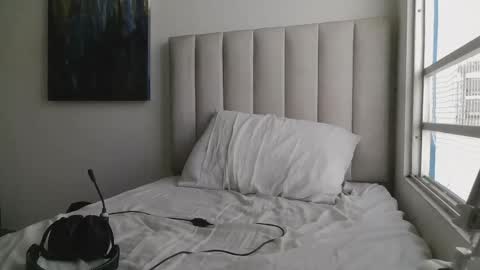 Manuel online show from 05-18-26, 08:14