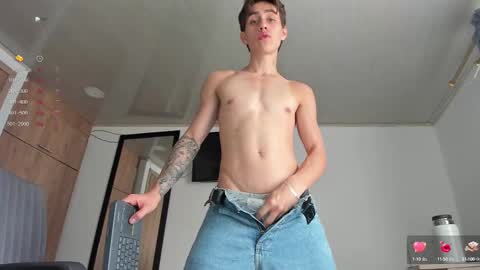 Snapshot of manucute_23_ chatting on 02-25-25, 03:49 manucute 23 online show from 02-25-25, 03:49