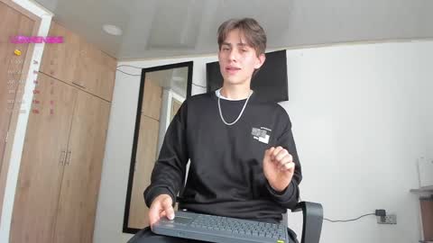 Snapshot of manucute_23_ chatting on 02-28-25, 05:48 manucute 23 online show from 02-28-25, 05:48