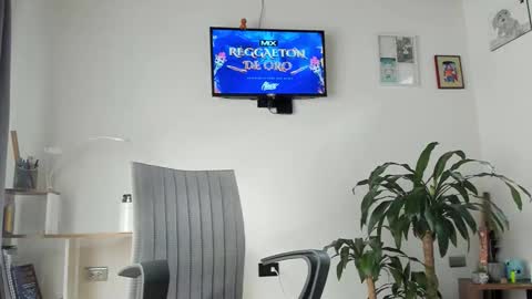 Snapshot of manucute_23_ chatting on 09-24-25, 03:37 manucute 23 online show from 09-24-25, 03:37