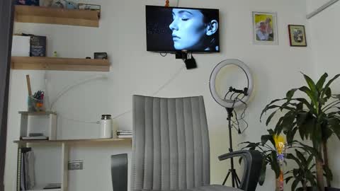 manucute 23  online show from 01-18-26, 03:49