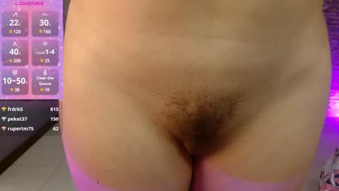 Snapshot of manue_bela chatting on 02-06-25, 05:19 Angela online show from 02-06-25, 05:19