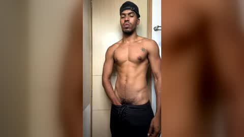 Snapshot of manuel__brown chatting on 06-16-26, 01:03 Manuel online show from 06-16-26, 01:03