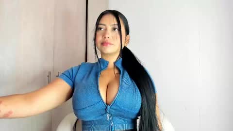 Snapshot of manuela_anderson chatting on 09-27-25, 03:50 MANUELA online show from 09-27-25, 03:50