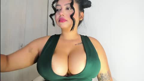 MANUELA online show from 05-20-26, 02:12