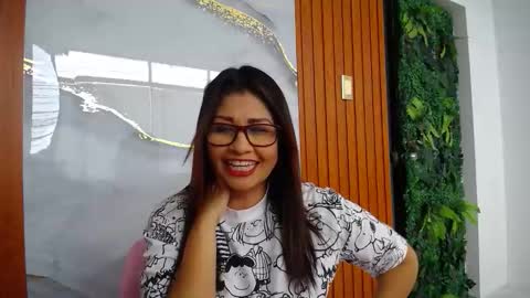 Snapshot of manuela_lara_ chatting on 03-12-26, 04:13 manuela_lara_ online show from 03-12-26, 04:13