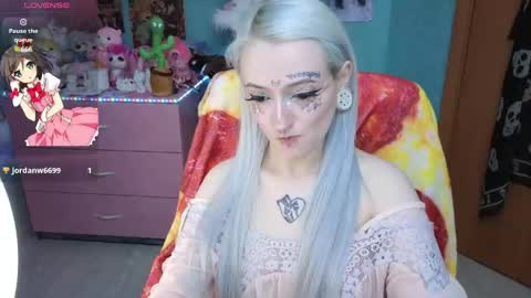 Manuela online show from 04-16-26, 09:39