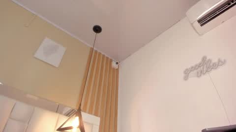 Snapshot of manuela_zapata chatting on 01-09-25, 09:47 manu 3 online show from 01-09-25, 09:47