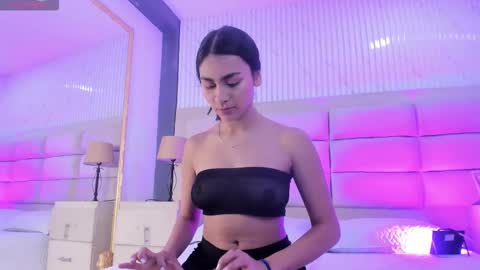 Snapshot of manuelaevans_ chatting on 02-15-26, 08:49 Manuela online show from 02-15-26, 08:49