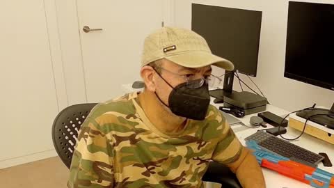 manup1977 online show from 11-04-25, 02:10