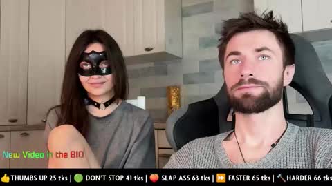 Snapshot of manussa69 chatting on 02-06-26, 11:41 Manussa and Edward online show from 02-06-26, 11:41