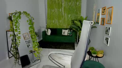 Snapshot of maoqibeverly chatting on 05-07-26, 08:20 Maoqi online show from 05-07-26, 08:20