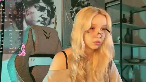 Snapshot of maoqibeverly chatting on 06-15-26, 10:39 Maoqi online show from 06-15-26, 10:39