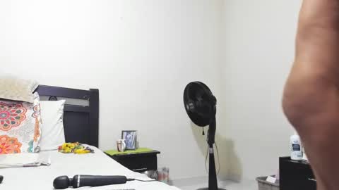 Snapshot of mara2020xxx69 chatting on 02-12-25, 02:21 Mara online show from 02-12-25, 02:21