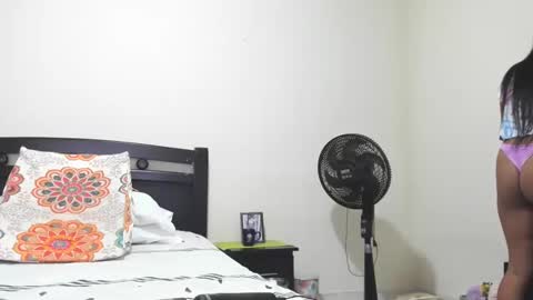 Snapshot of mara2020xxx69 chatting on 03-02-25, 02:00 Mara online show from 03-02-25, 02:00