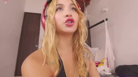 Snapshot of mara__ross chatting on 01-06-26, 04:54 Mara Independent Model online show from 01-06-26, 04:54