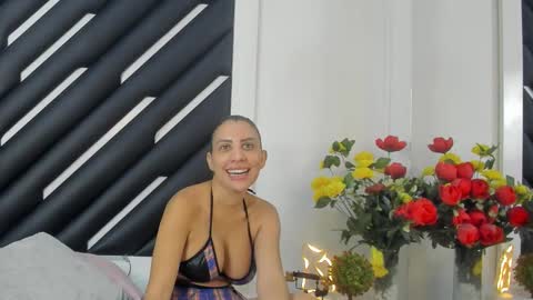 Mara  online show from 10-12-25, 09:25