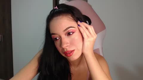 Snapshot of maraa_09 chatting on 02-15-25, 05:19 Marcela independent online show from 02-15-25, 05:19