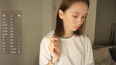 Eva online show from 11-23-25, 06:13